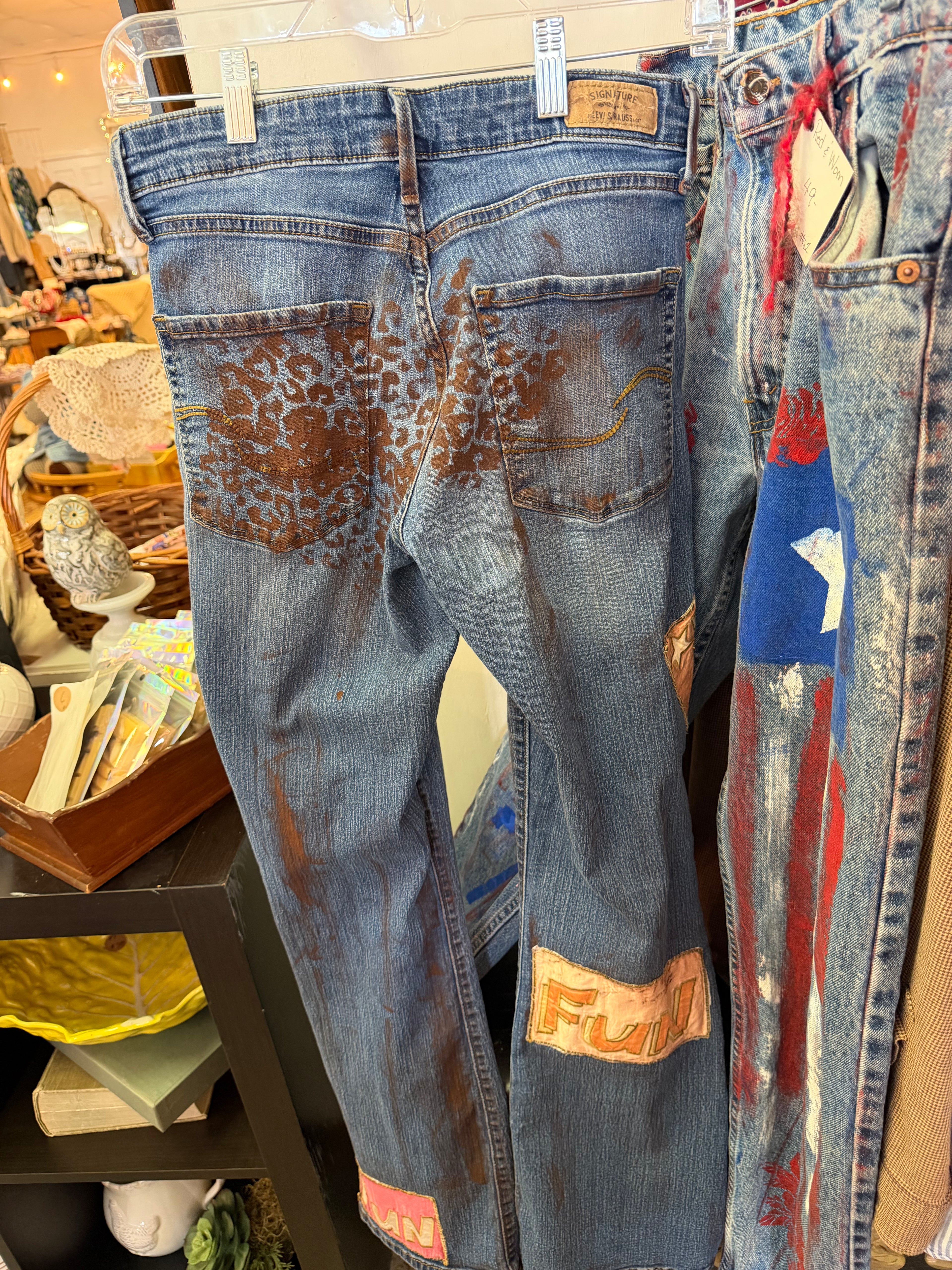 Women’s Signature Jeans